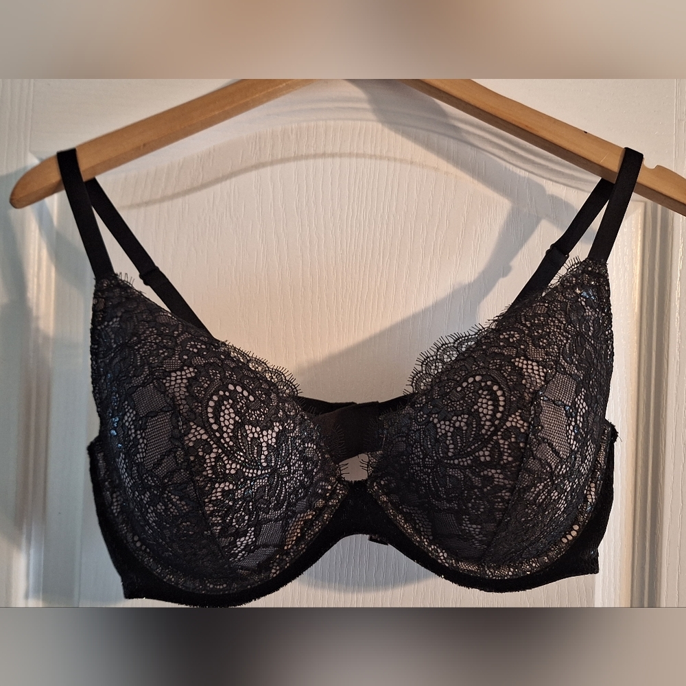 victoria's secret lace bra